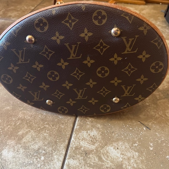 Authentic Louis Vuitton Grand Bucket Bag in excellent condition with new lining. - Picture 6 of 8
